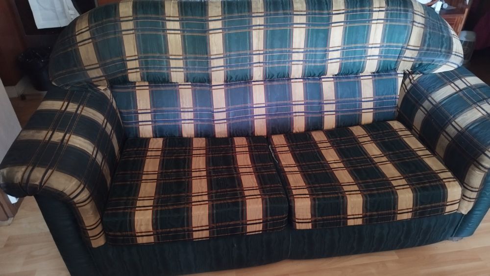 Sofá cama estampado verde bege