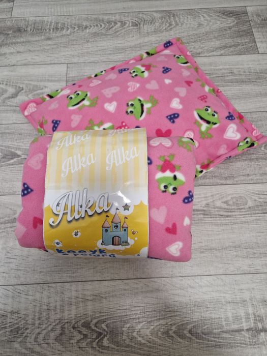 Komplet polarowy dwustronny kocyk i poduszka żabka