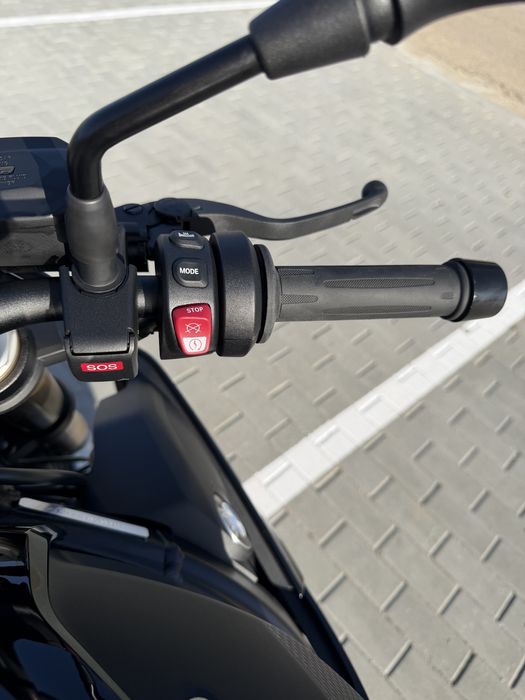 BMW S1000R como nova