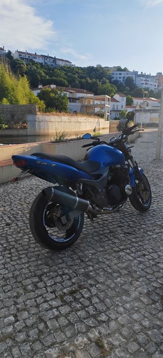 Kawasaki ZR - 750