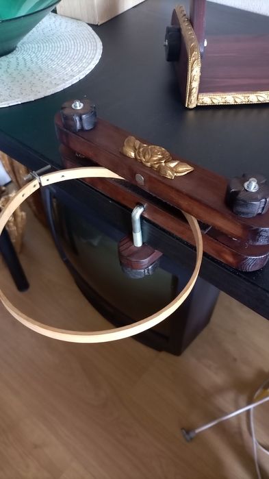 Suporte/bastidor para aros de bordar