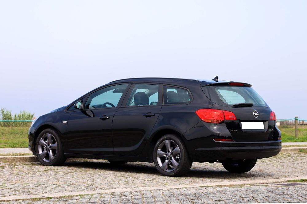 Opel Astra Sport Tourer - Desde 80€ /mês