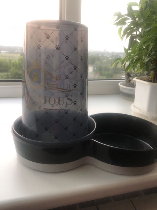 автоматична годівниця-поїлка для тварин Moderna Tasty