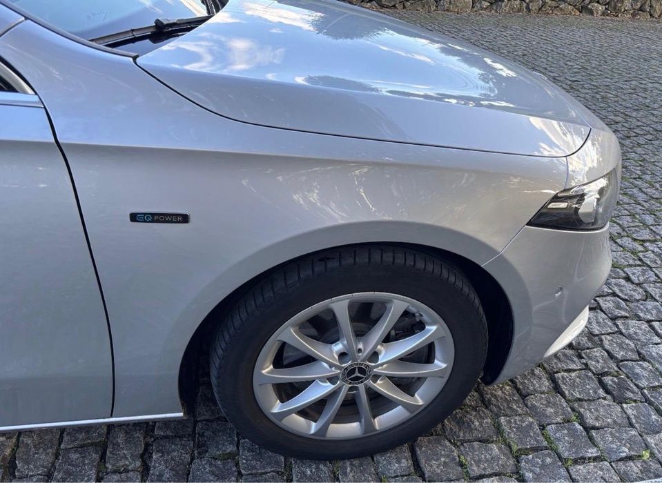 Mercedes A250e Prigressive Limousine  Plug-In. Full Extras
