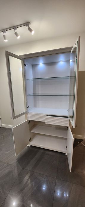 Witryna biała Jak nowa