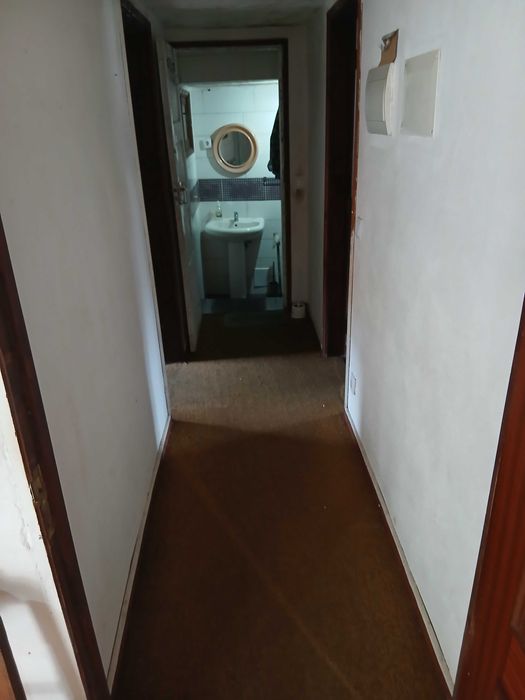 Arrenda-se / Aluga-se T2 Centro S.C.Dão