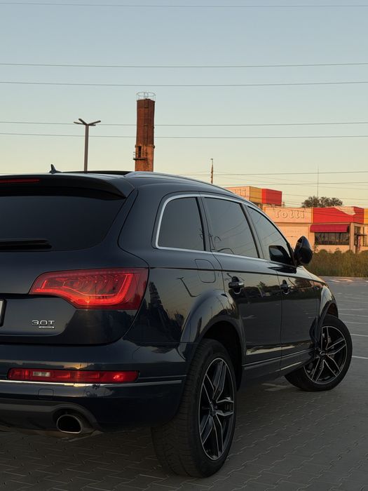 Audi Q7 2014 рік