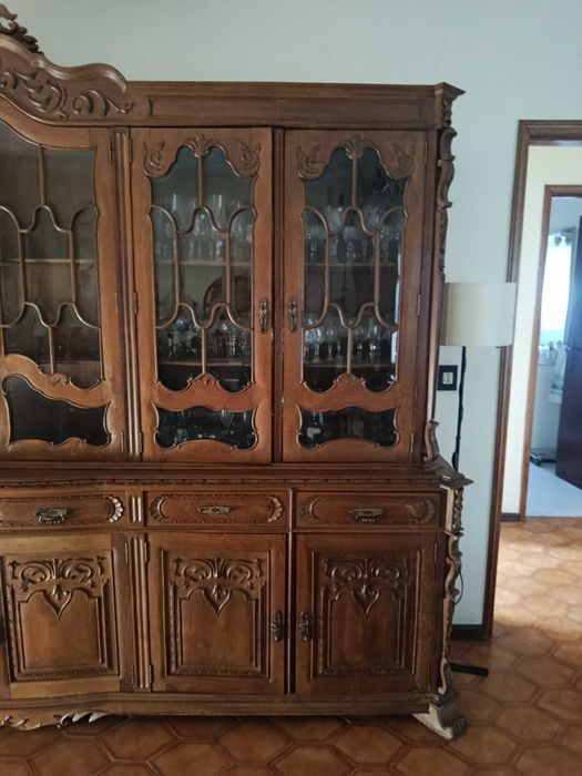 Vendo móvel em muito bom estado, ótimo para arrumos e decoração