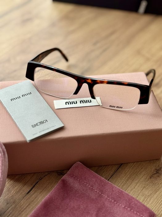Окуляри miu miu іміджеві / сонцезахисні