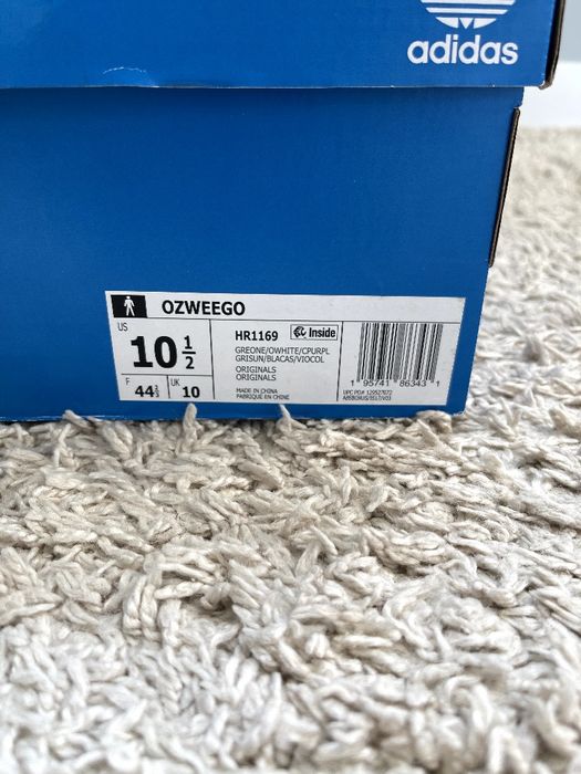 Кроссовки Adidas Ozweego