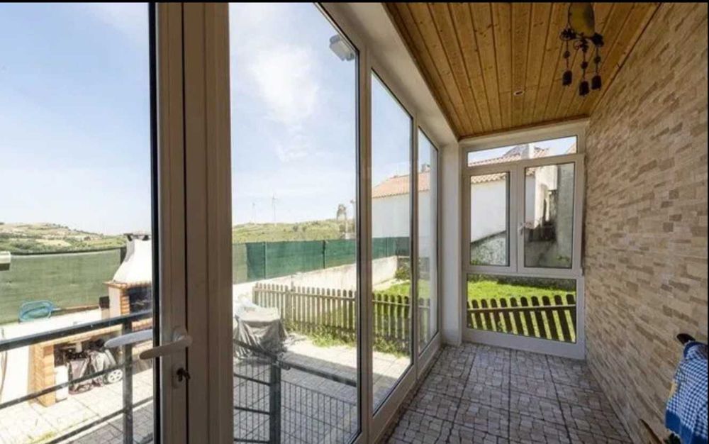 Vendo Moradia T4 - Garagem, Churrasqueira e Logradouro de 181 m²