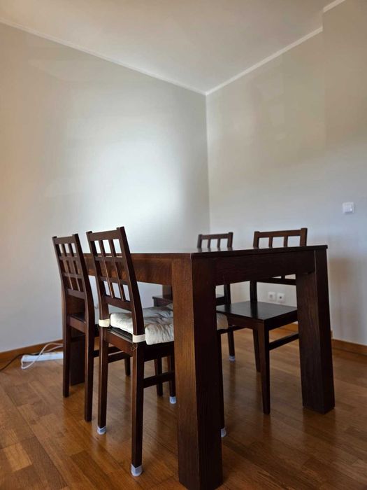 Conjunto mesa extensível + 4 cadeiras madeira nogueira