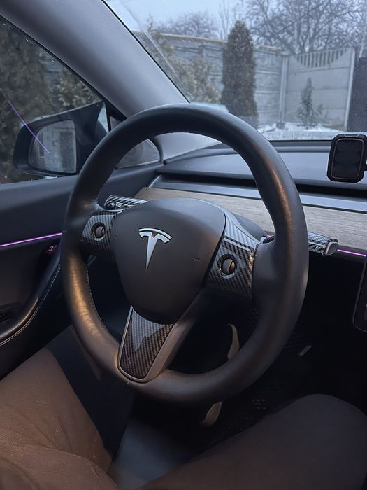Tesla Y/3 - накладки на руль , карбон під лаком
