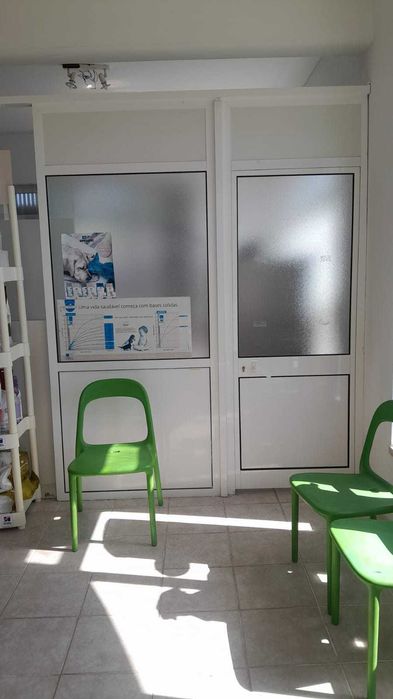 Divisórias de aluminio e vidro