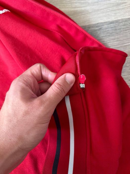 Carhartt red zip