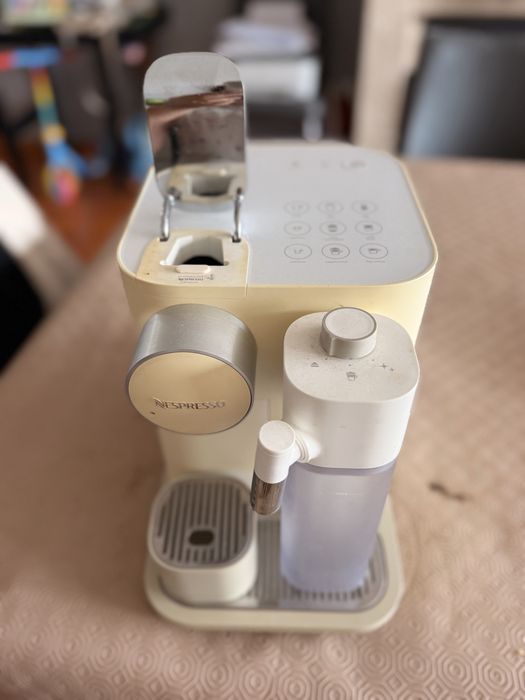 Maquina cafe nespresso