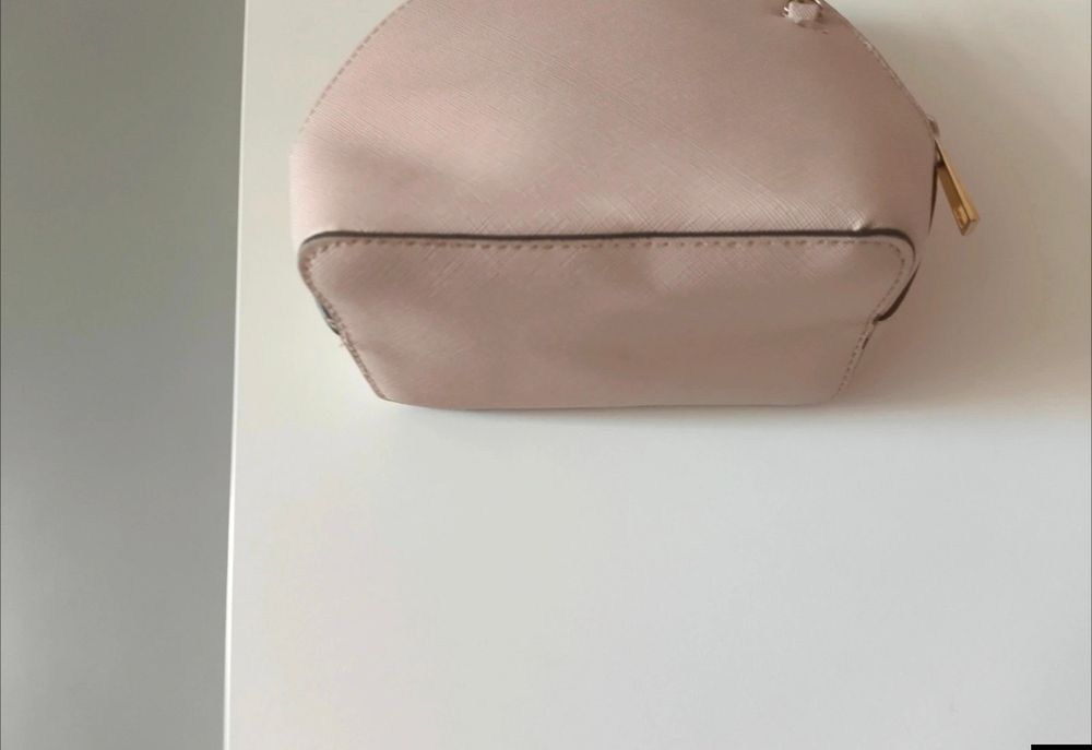 Torebka damska chanelka listonoszka na łańcuszku pudrowy róż