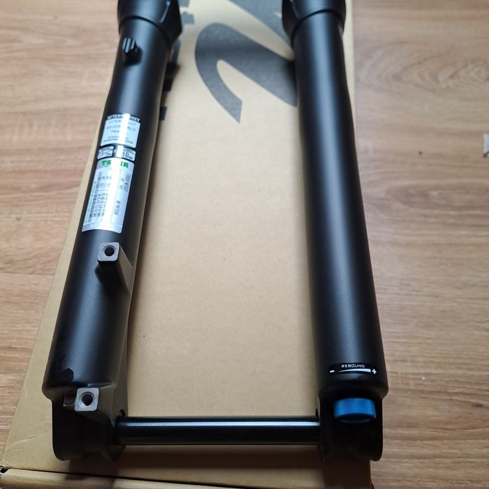 Amortyzator powietrzny manitou markhor gen 2 100mm