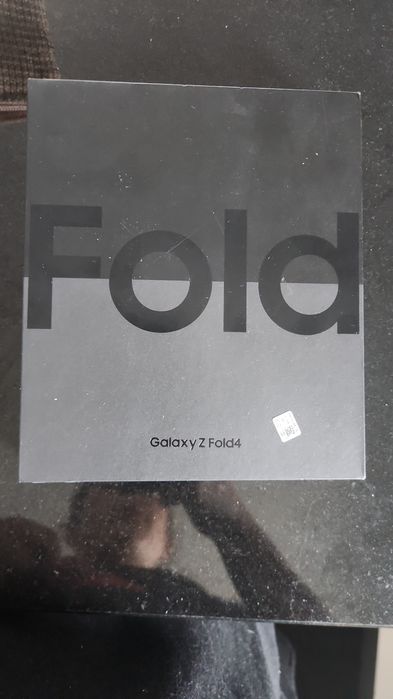 Samsung Fold 4- 512mg