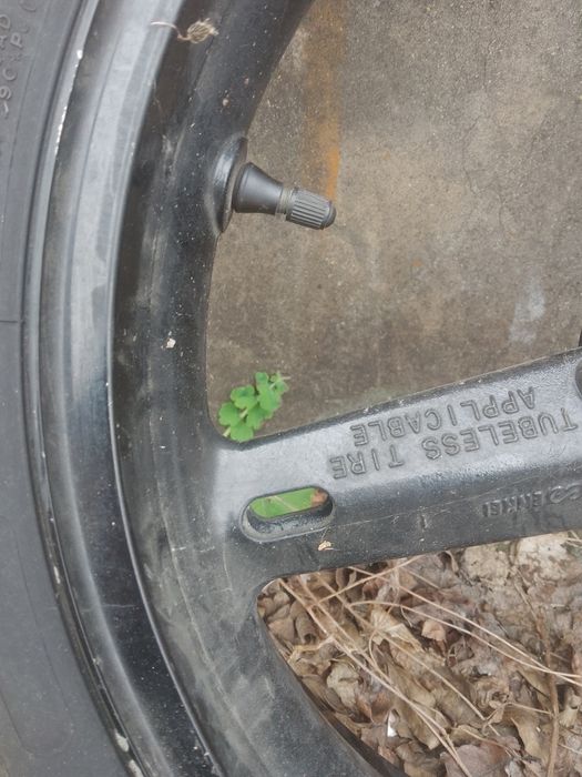 Покришки мото б/у різних розмирів