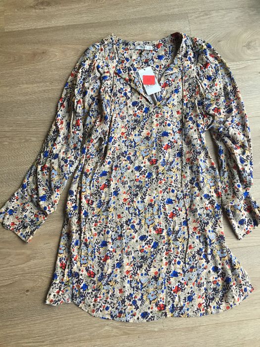 vestido novo Mango S oferta casaco