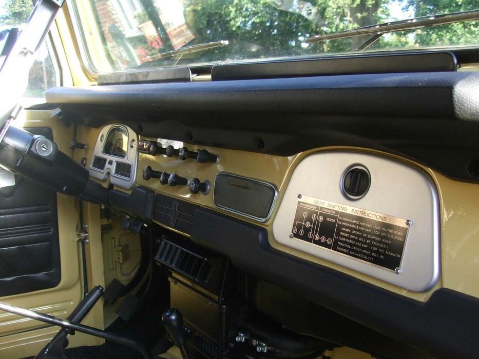 TOYOTA LAND CRUISER BJ40 BJ45 TABLIER  NOVO