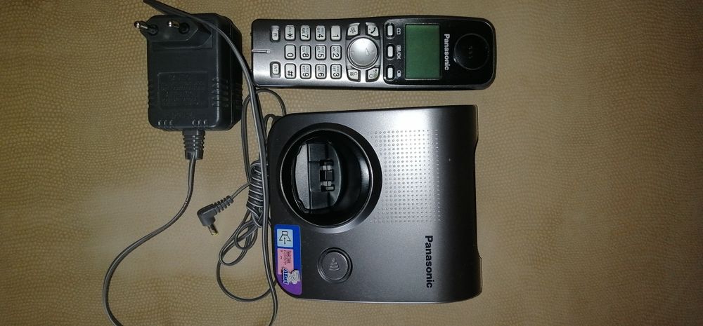 Телефон/Радиотелефон Panasonic KX-TG7207UA