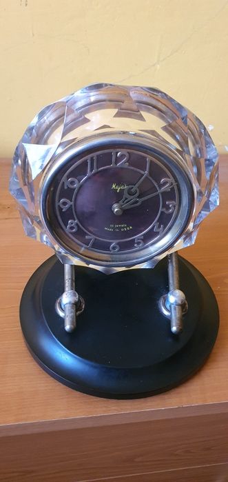 Stylowy zegar Majak na biurko z lat 80 tych