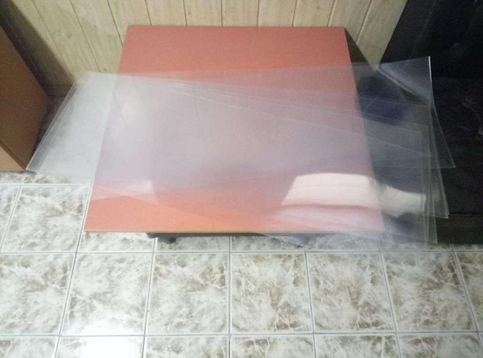 Продам листы прозрачного ПВХ, Размер 1222х350-450 мм