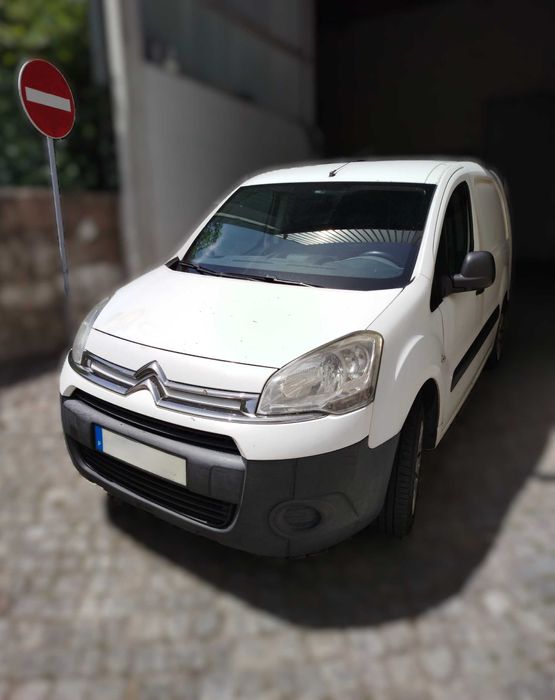 CITROÊN BERLINGO - 345.000 KM - 1600 C.C. - CAIXA PARA CARGA LONGA - ANO DE 2015