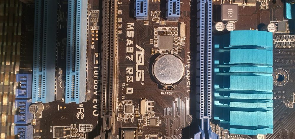 ASUS Motherboard M5A97 R2.0 with CPU and 8GB RAM and 140mm Cooler64750628612226122