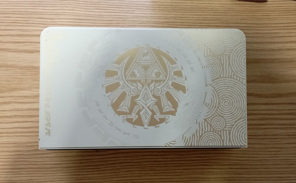 Nintendo Switch OLED Zelda Tears of the Kingdom Edition