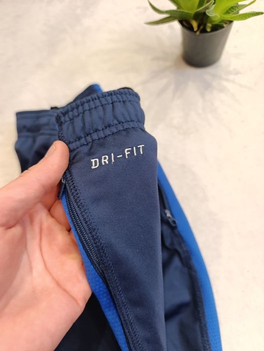 Спортивні штани Nike Dri fit M-L