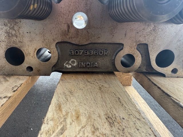 nowa głowica do silnika CUMMINS KOMPLETNA