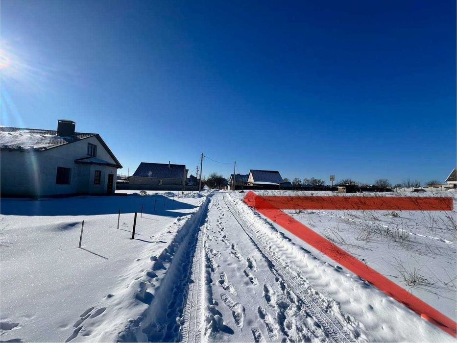 Продам земельну ділянку в Старому Білоусі напроти школи!