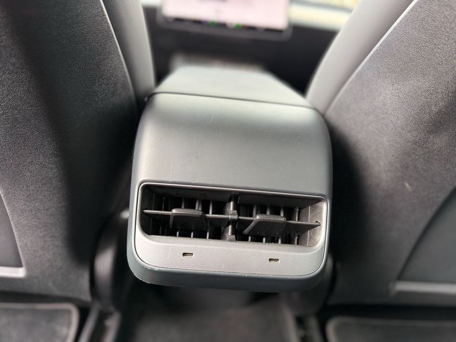 Tesla Model 3 SR + 60kw 12/2022