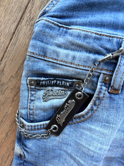 Stylowa ogrodniczki jeansowe Philip Plein