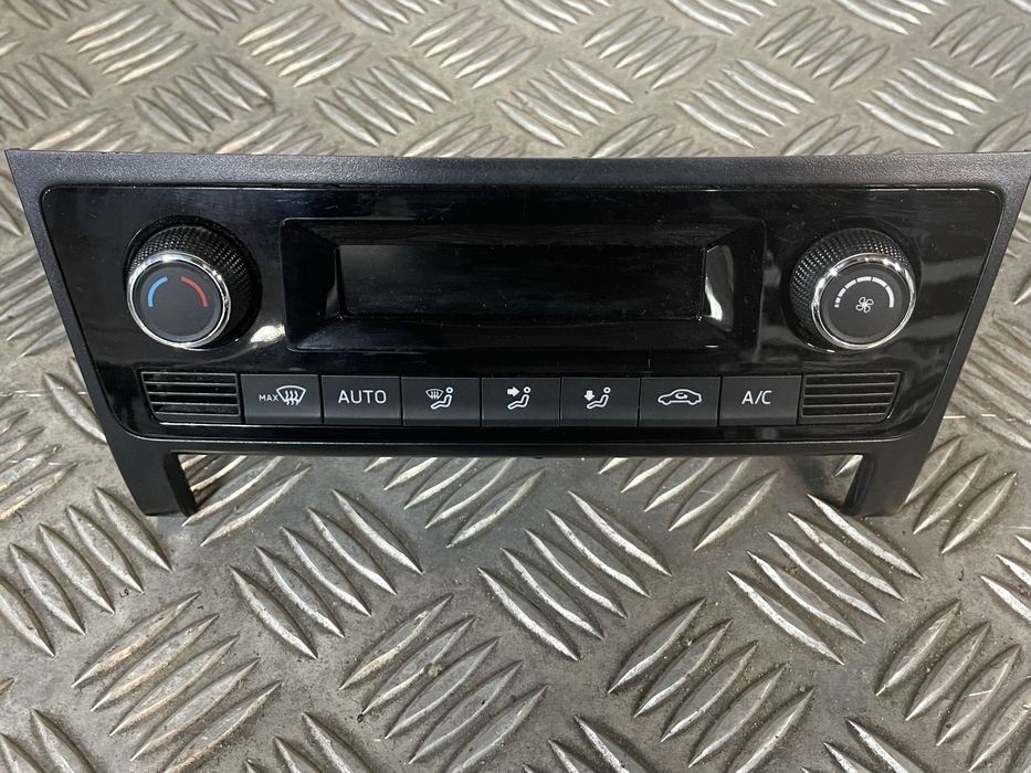 Panel nawiewu klimatyzacji skoda rapid lll lift 17>