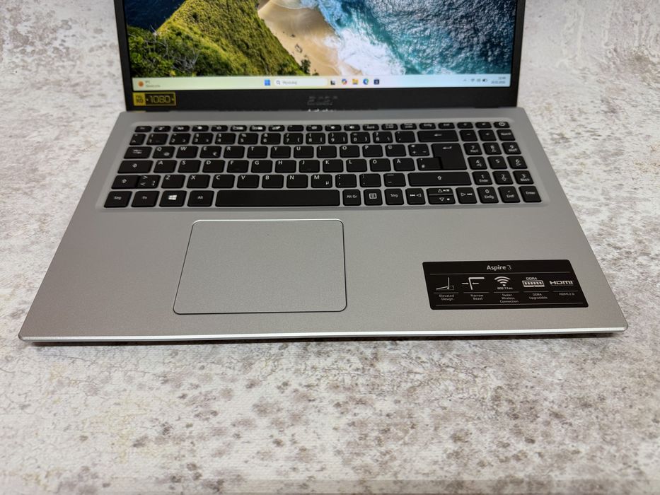 Acer Swift 3 / Intel i3 1115G4 4.1GHz/ 8GB DDR4/ 256 SSD/ 14FHD/ W11