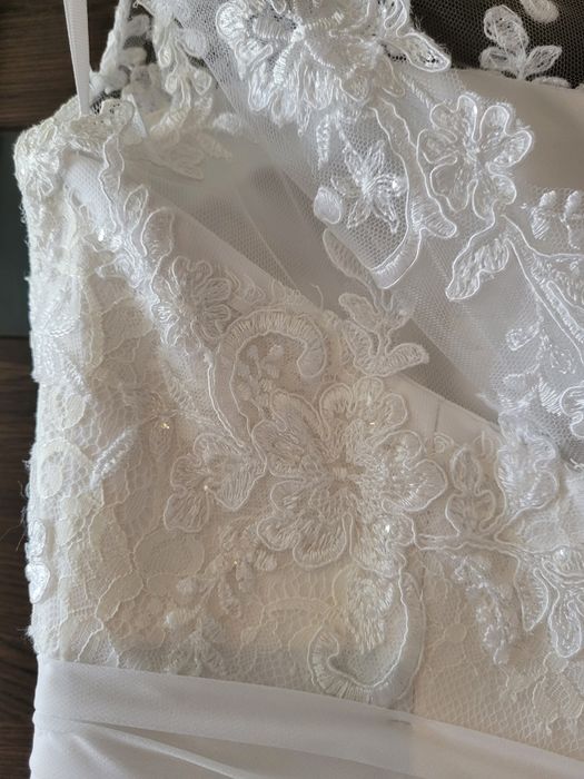 Suknia ślubna Elizabeth Passion uszkodzony wierzchni muślin