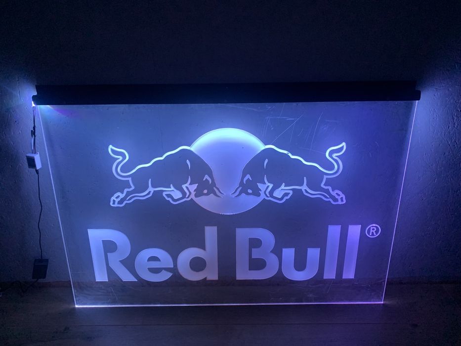 Anúncio luminoso REDBULL