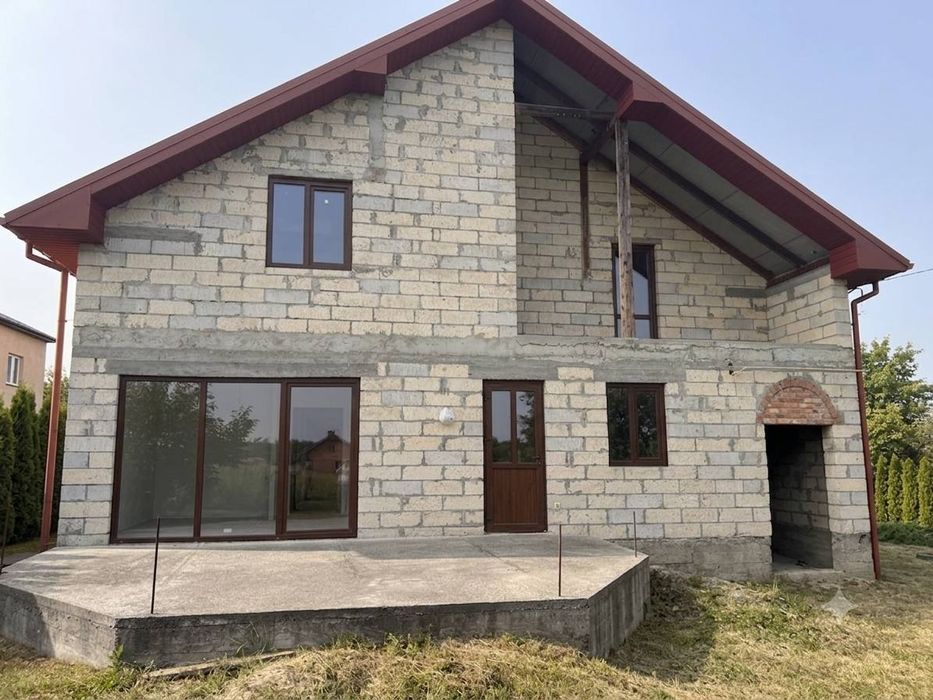 Продаж будинку с. Меденичі