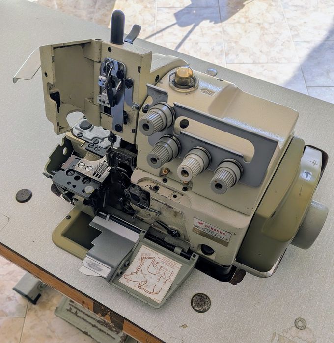 Máquina corte e cose, PEGASUS - M652-13-2x4 (Trifásica)