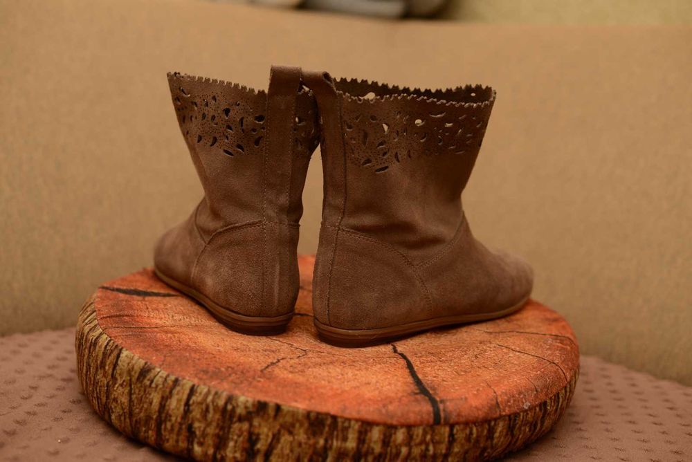 Полусапожки замшевые Luciano Carvari оригинал р37