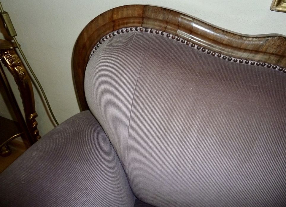 Elegancka sofa trzyosobowa bidermeier