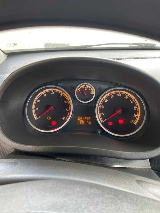 Opel Corsa D 1.2 Gasolina (2011)
