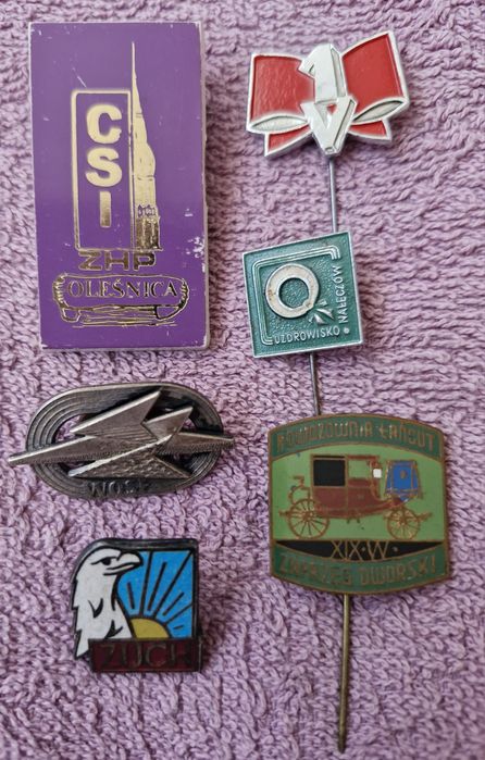 Wpinki- przypinki czasy PRL