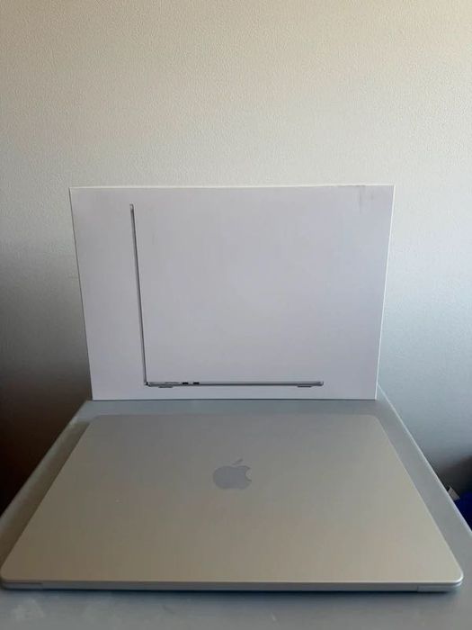 MacBook Air 15" M4 (16GB RAM / 256GB SSD) - Como Novo + Caixa