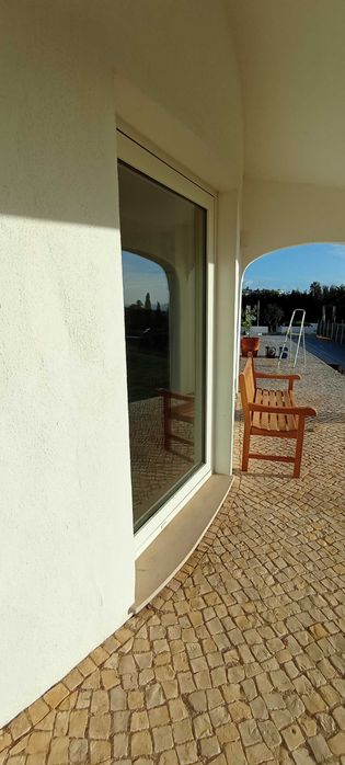 "Crystalclear Limpeza vidros e painéis solares"