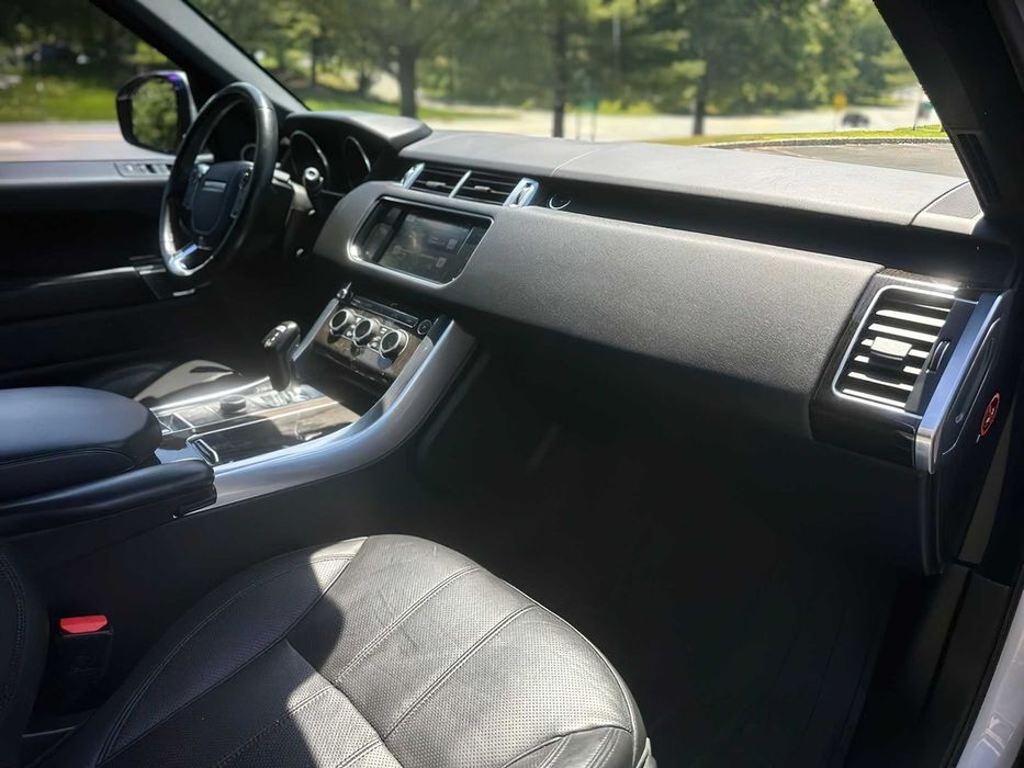 Land Rover Range Rover Sport HSE      2016